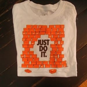 Nike Shoebox Just Do It Kids XL T-Shirt